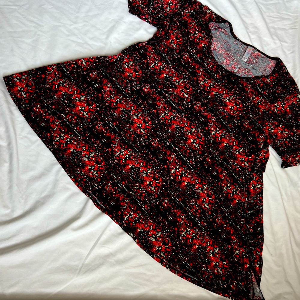 LuLaRoe Irma Tunic